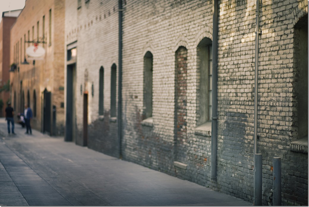 Waiting color_DSC4573